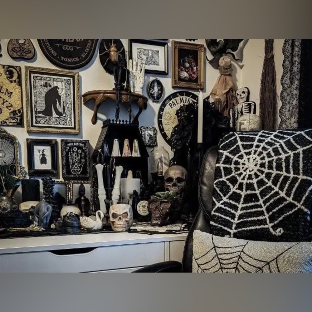 Memento Mori Ceramic Skull - Gothic Home Decor Goth Dark - Picture 8 of 9